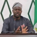 Seyi Makinde slams FG for providing spoilt rice, rejects 1, 800 bags of rice from FG